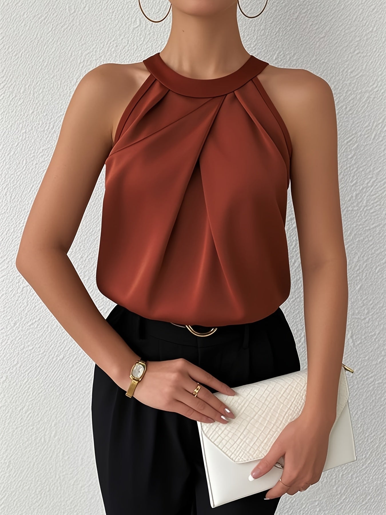 Evalisse – Sleek Sleeveless Blouse