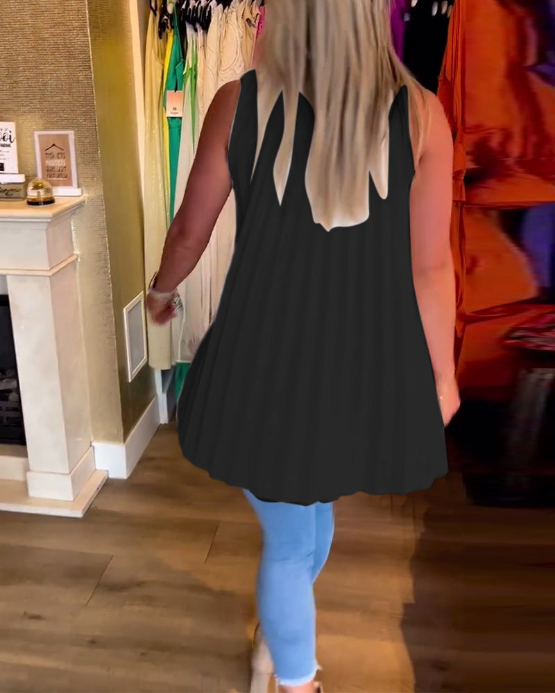 LalunaFrill – Sleeveless Top with Ruffles and Lapels