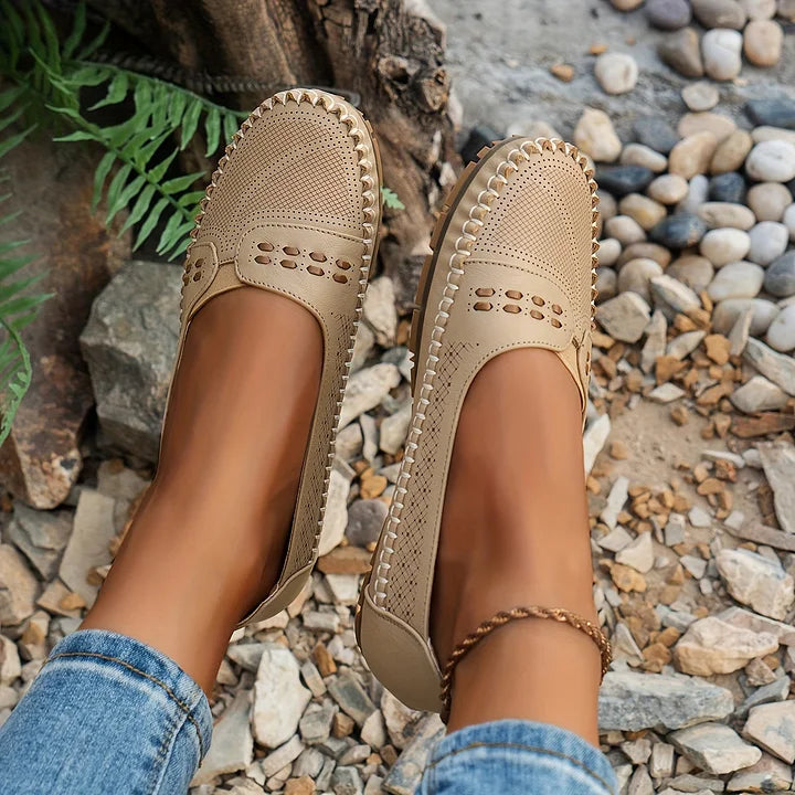 Gerdien™ | Women’s Flat Orthopedic Shoes