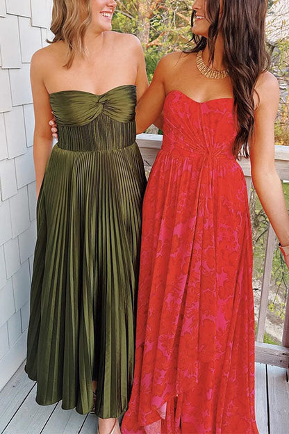 Alurelle – Strapless Pleated Maxi Dress