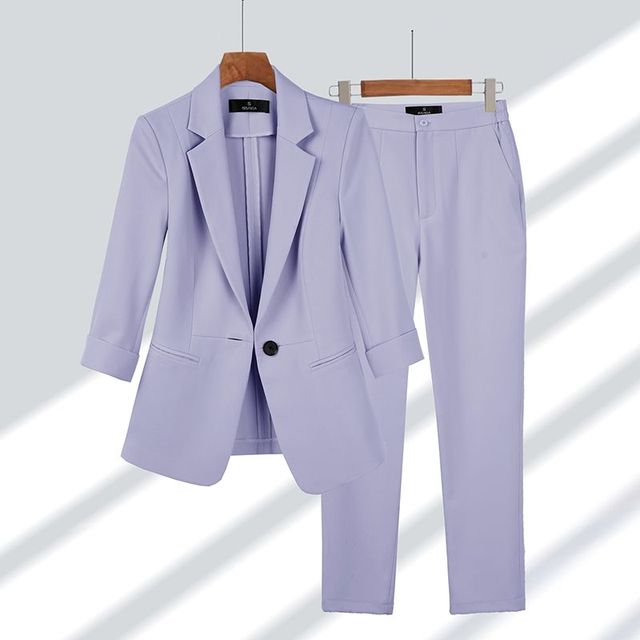 Chloé - Chic Blazer & Trouser Set