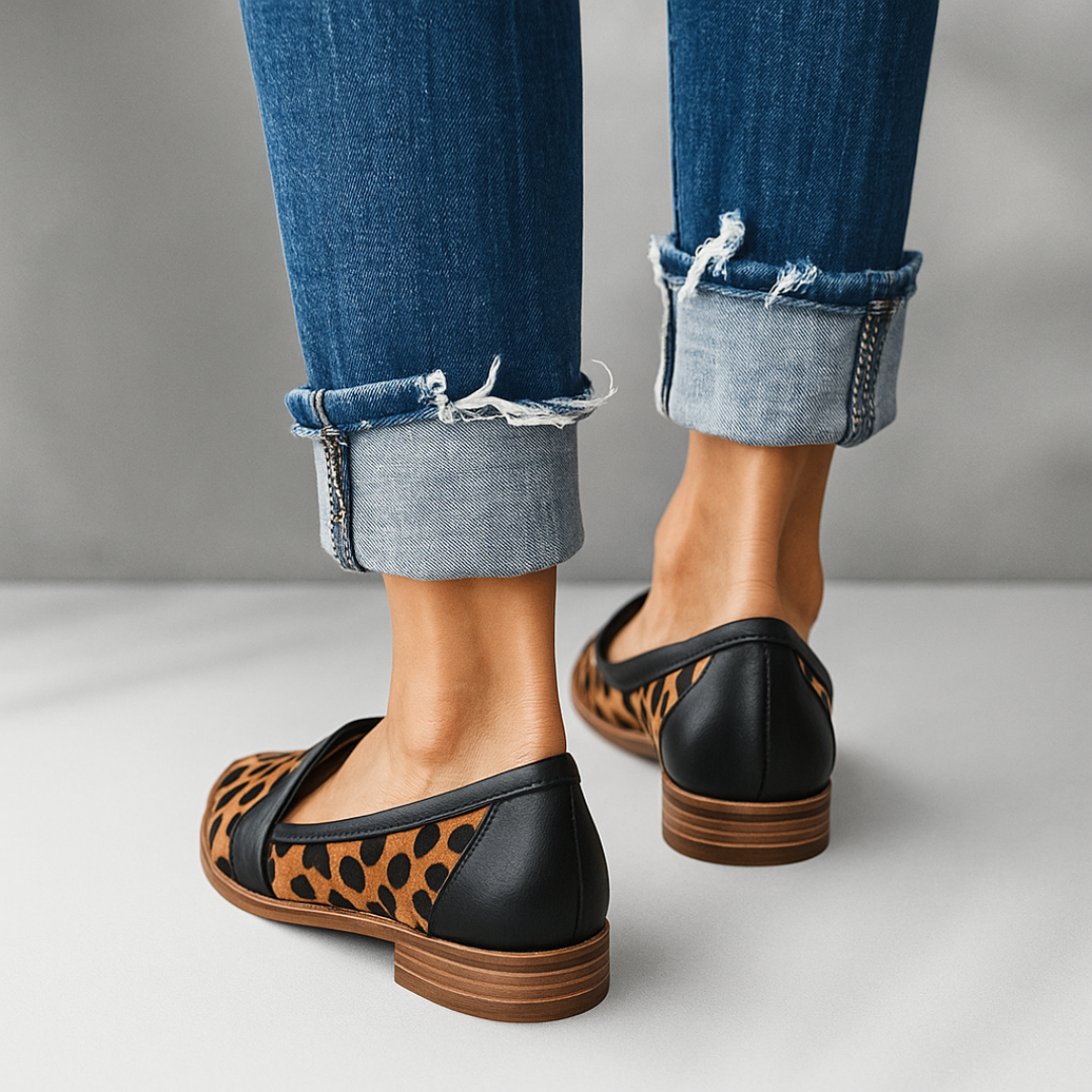 Elira | Suede Pointed-Toe Loafers