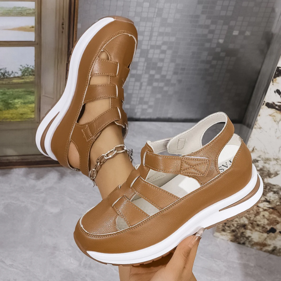 Elise Hart | Comfortable Everyday Sandals