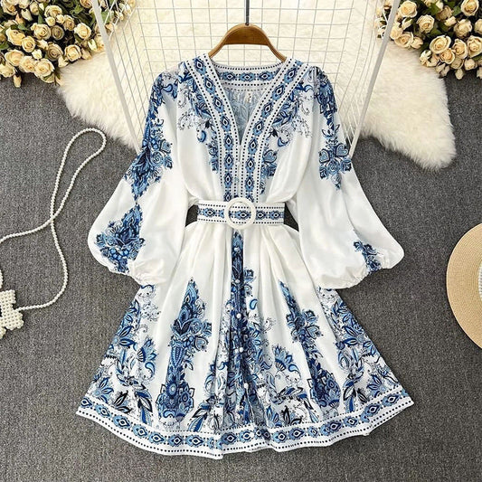 Cyarisse – Fitted Embroidered Mini Dress