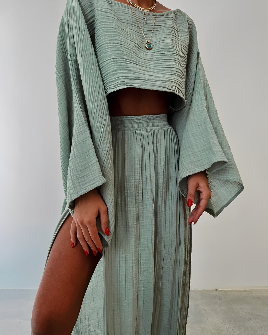 Sara Linéa – Chic Linen Two-Piece Set with Slit